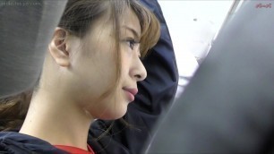 【ガチ痴漢】関○大学対抗戦応援帰りの○グビー女子に電車痴漢／触っただけでパンティ越しに吹き出すマン汁→生挿入中